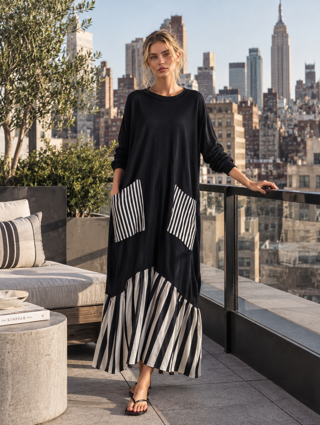 Alba | Abito lungo oversize in cotone nero con righe effetto patchwork