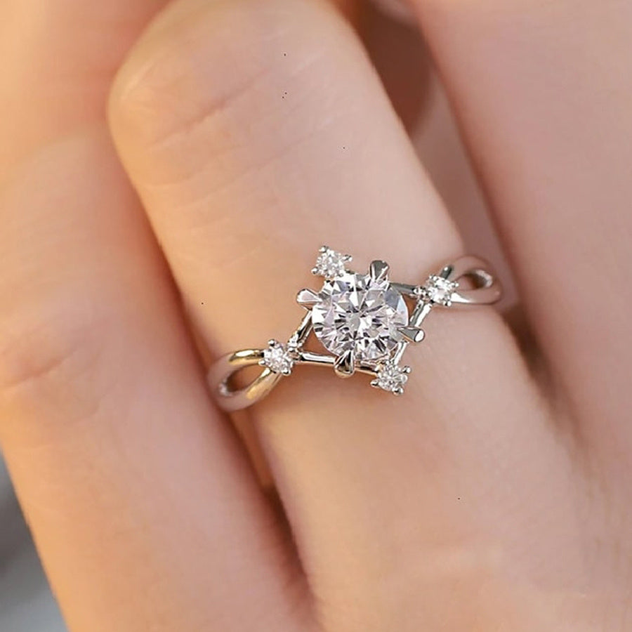 Anello in zirconia con placcatura in oro bianco
