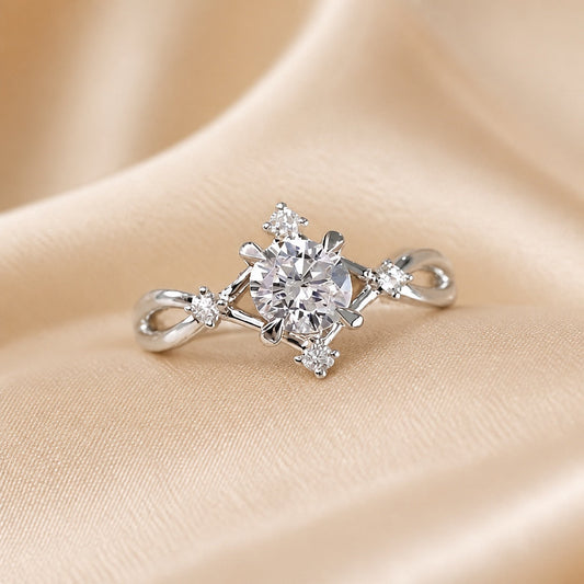 Anello in zirconia con placcatura in oro bianco