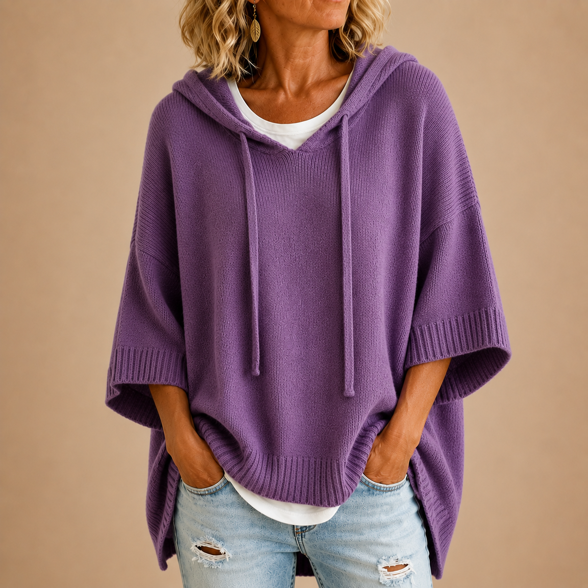 Poncho in Maglia con Cappuccio Viola