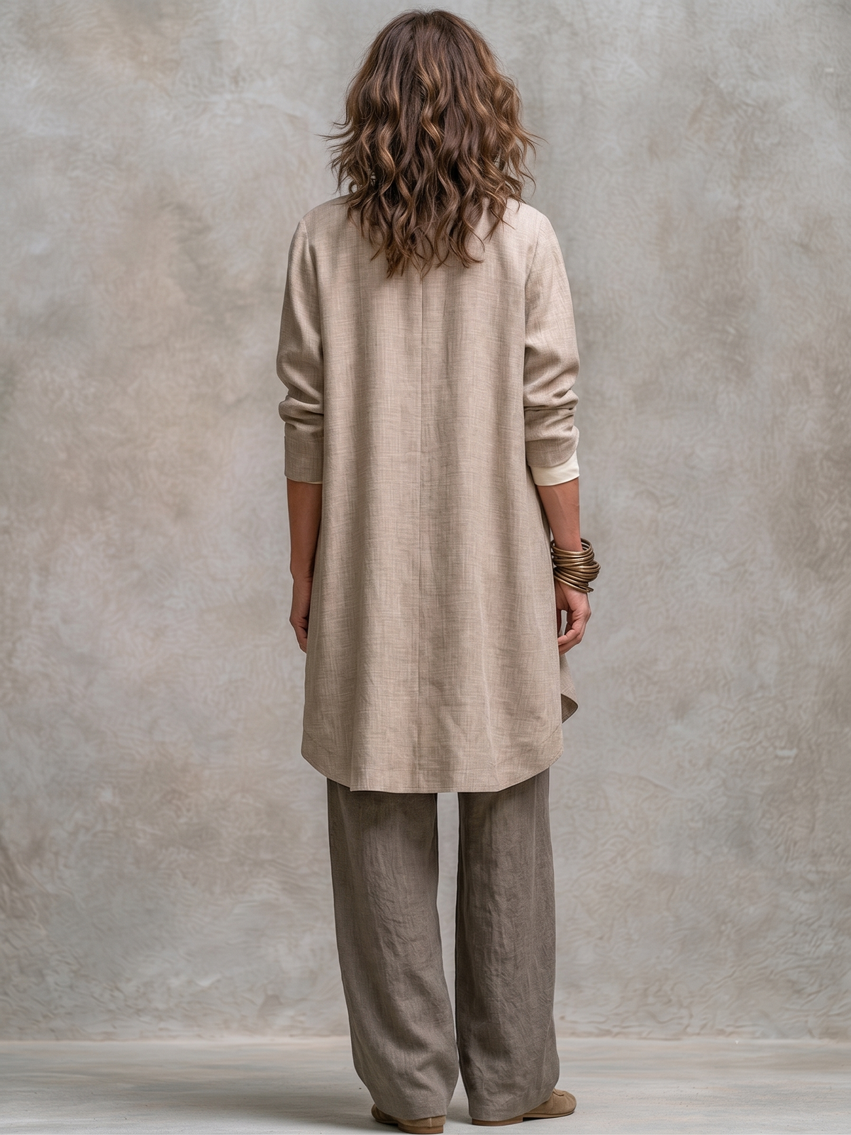 Costanza | Completo a tre pezzi beige e grigio, casual a strati, con pantaloni palazzo, elegante