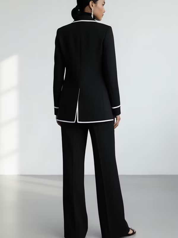 Claudia | Completo due pezzi con blazer rifinito in nero a contrasto e pantaloni a gamba larga