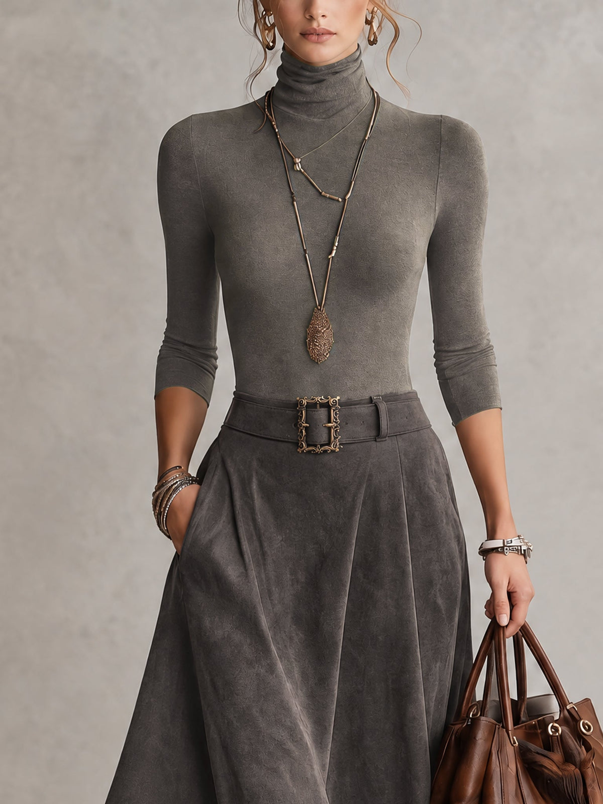 Carmen | Completo con top a collo alto grigio e gonna midi asimmetrica in scamosciato sintetico (con cintura)