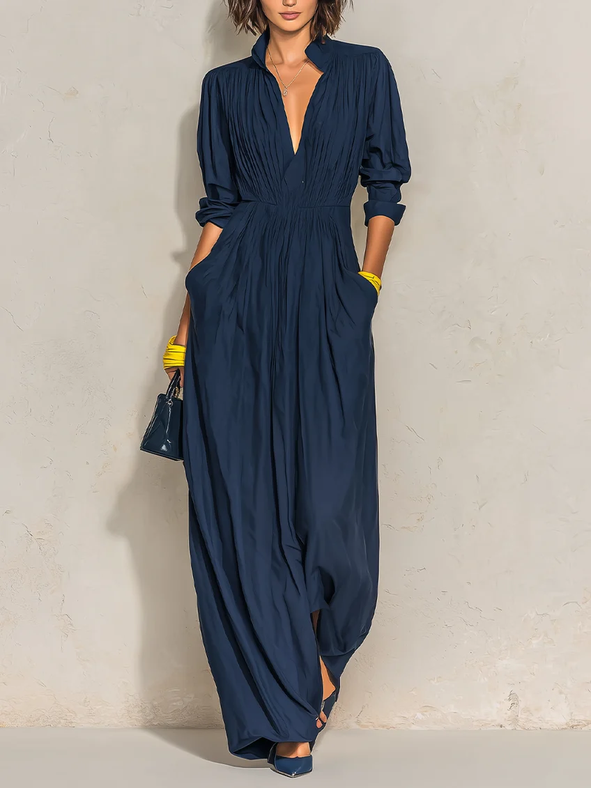 Alma | Abito lungo plissettato blu navy con scollo a V