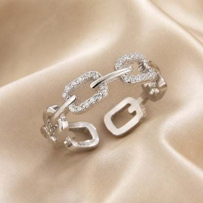 Anello in oro bianco con scintillante zirconia cubica